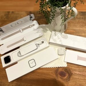 Apple Watch Series 7 -- 45mm